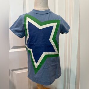 Mini Boden 4-5Y graphic star shirt